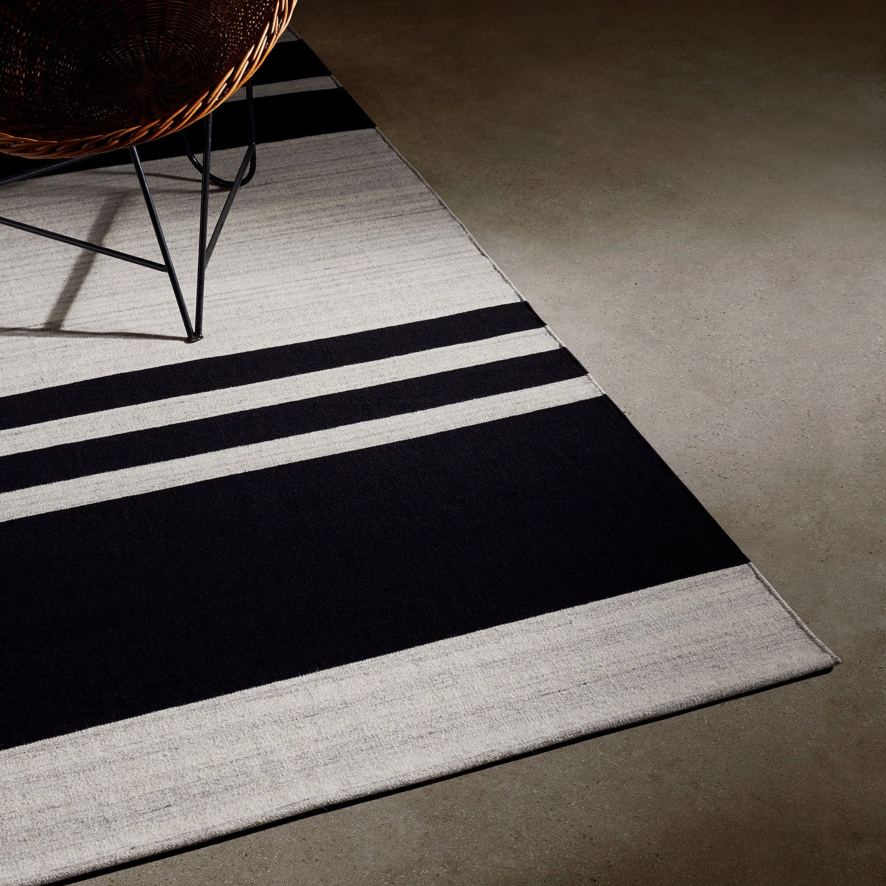 Multi Stripe Area Rug 9Ft X 12Ft - Natural/Black Stripe